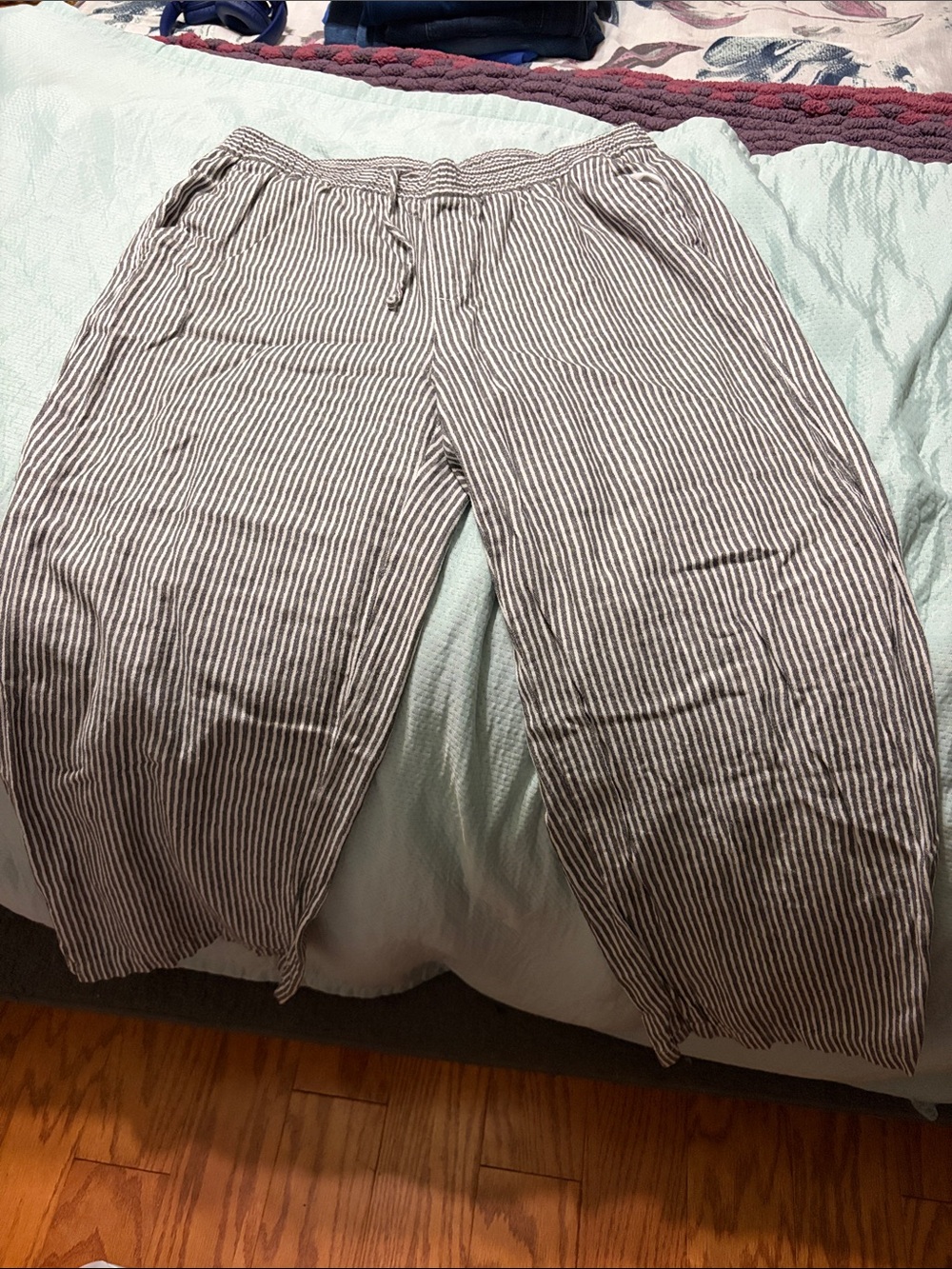 Old Navy Brown and White Striped Wide-Leg Pull-On Pants